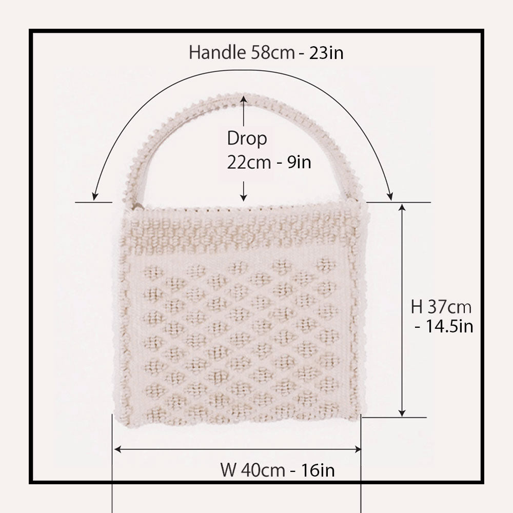 The size chart or our Quality eco-conscious hobo bag handwoven Hazelnut and Denim little diamonds . Stylish clothes and Eco-Friendly with recycled yarns #luxury #ecoconcious #sustainablestyle #ethicalbrands #ecoliving #ecofashion #ecostyle #ethicalhandbags #handbags #sustainablelifestyle #ethicalfashion #sustainability