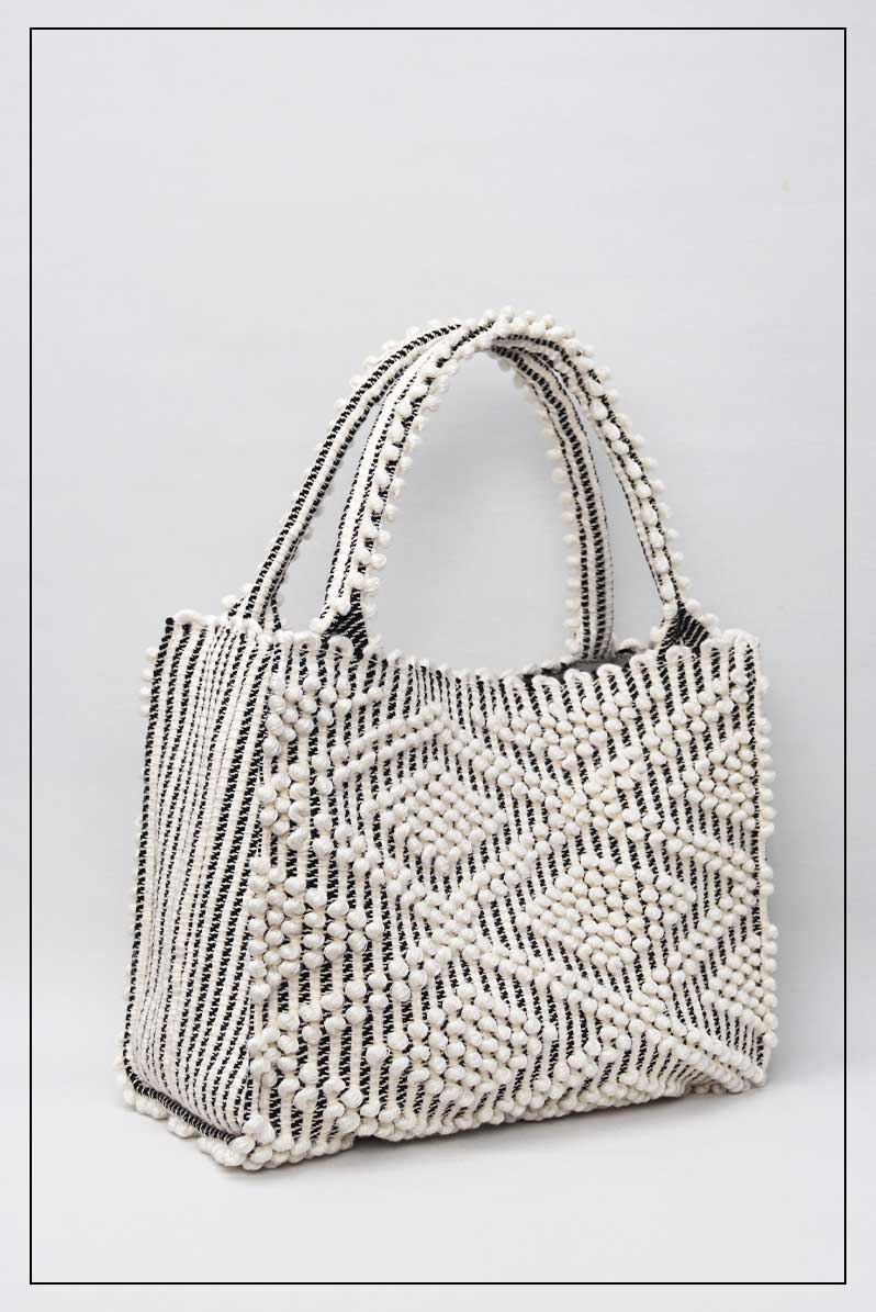 MONTESANTU SM - Sustainable handwoven small hobo handbag - Cream Linen and Black base bag