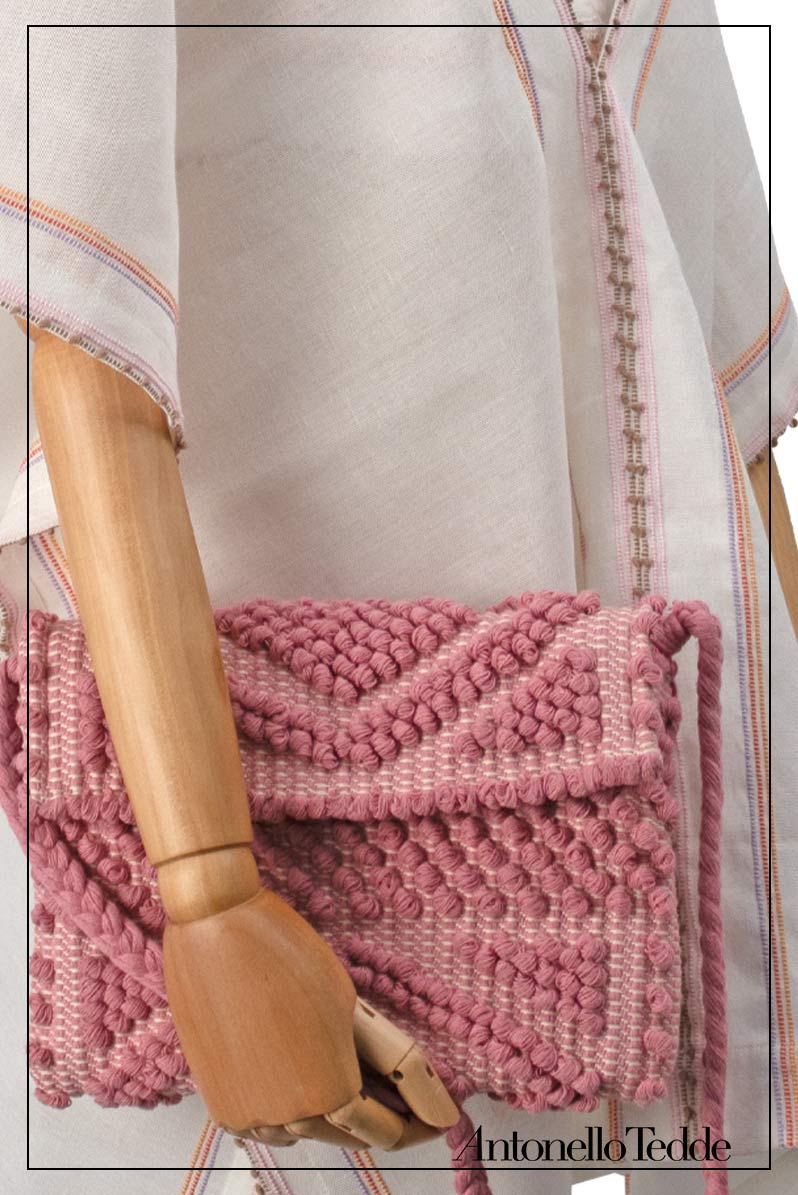 SUNI Rombi Pink. Luxurious Craftsmanship. Experience the artistry that goes into creating each item in our collection.
