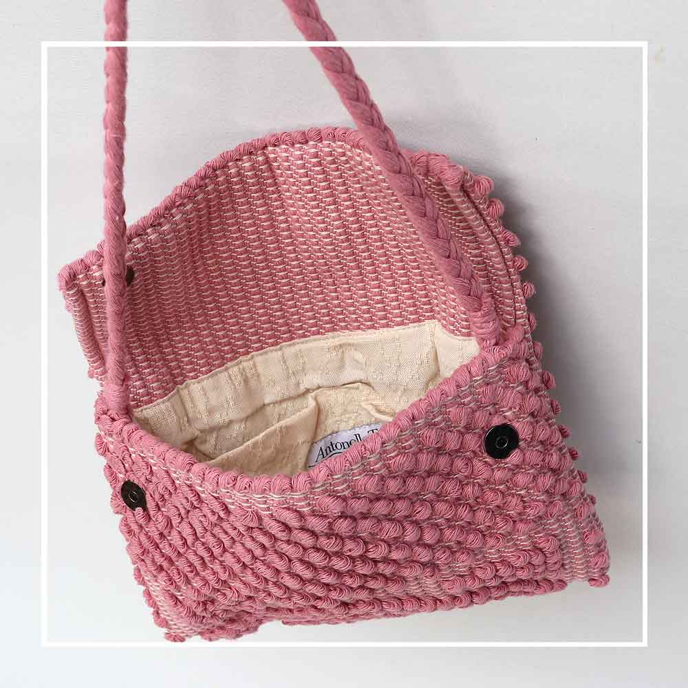 SUNI Rombi Pink. Luxurious Craftsmanship. Experience the artistry that goes into creating each item in our collection.