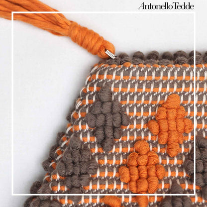 PIATTA Rombetti - Sustainable handwoven zip purse handbag entirety hand-woven. ORANGE and TAUPE