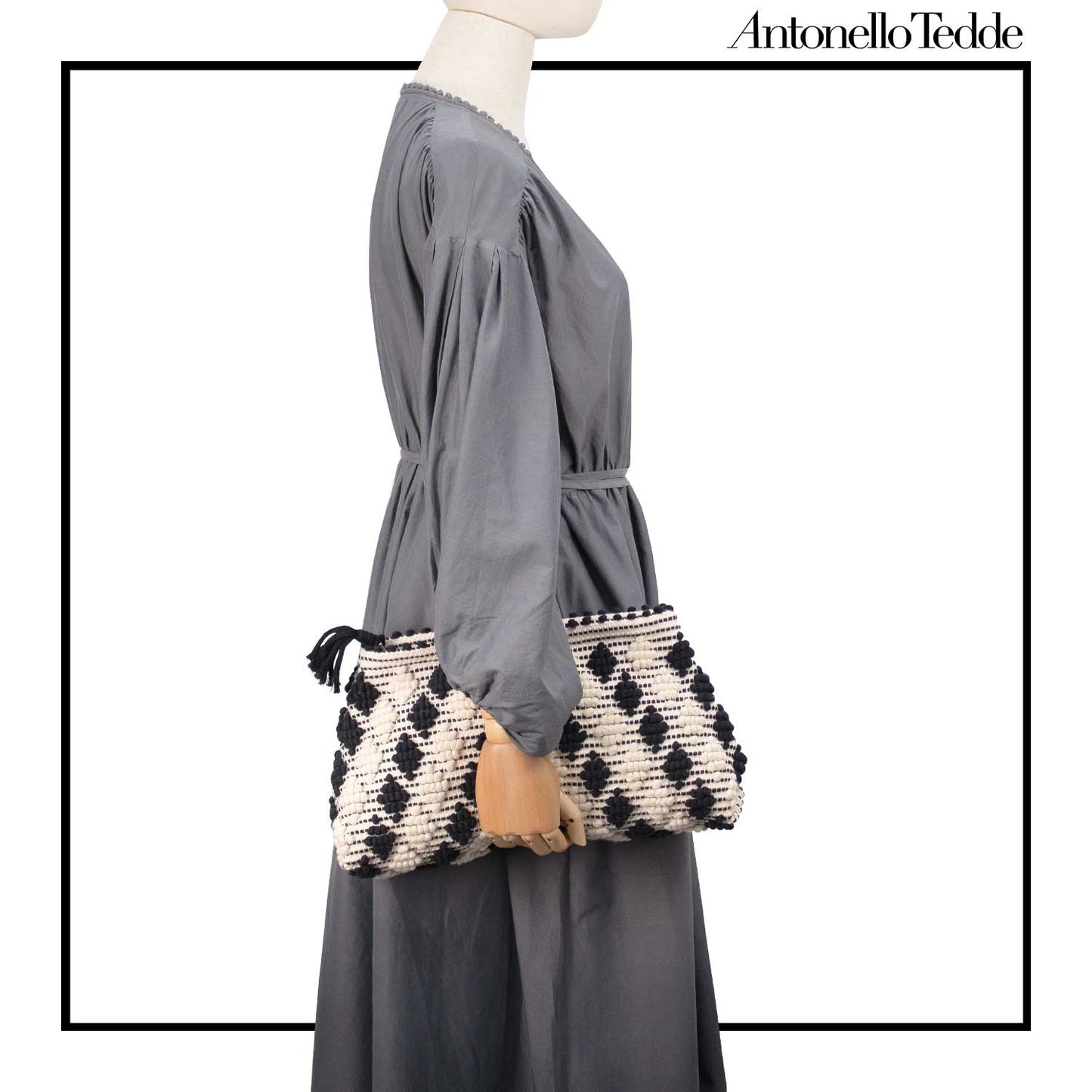 PIATTA Rombetti - Sustainable handwoven zip purse handbag entirety hand-woven. ORANGE and TAUPE