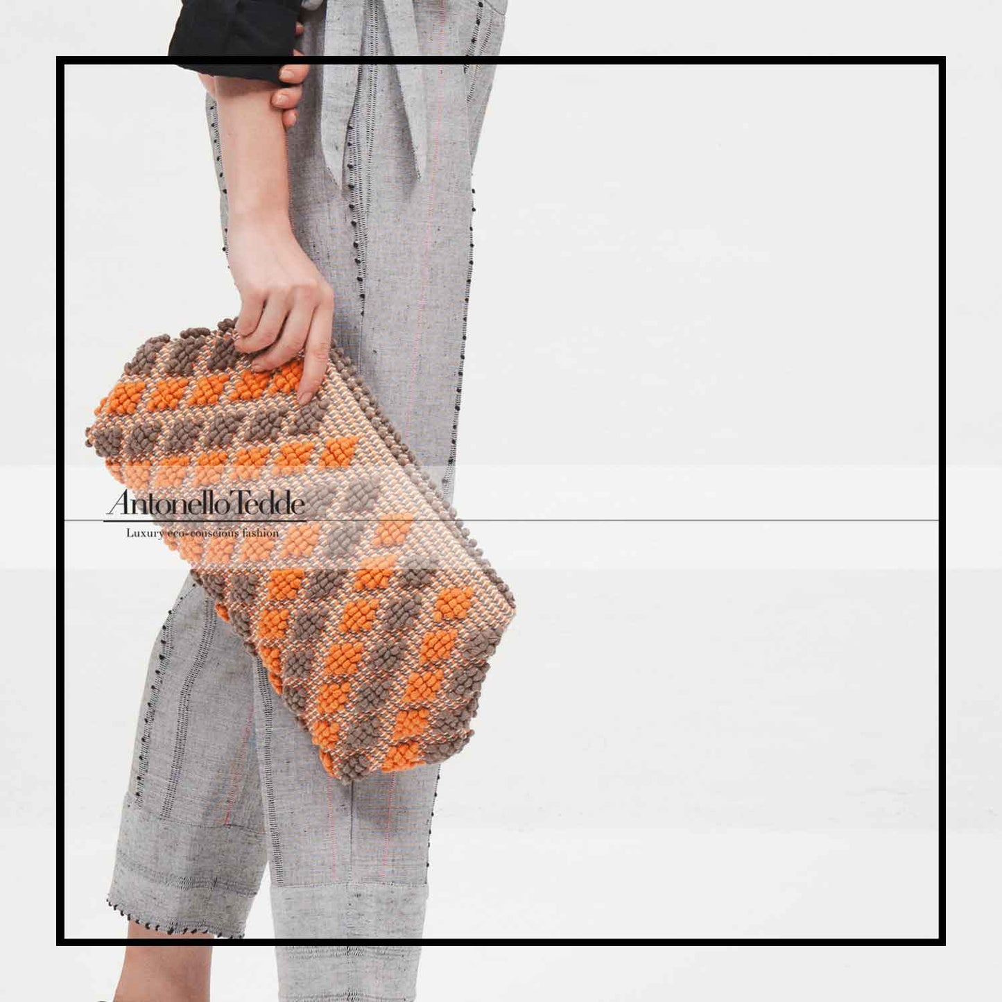 PIATTA Rombetti - Sustainable handwoven zip purse handbag entirety hand-woven. ORANGE and TAUPE