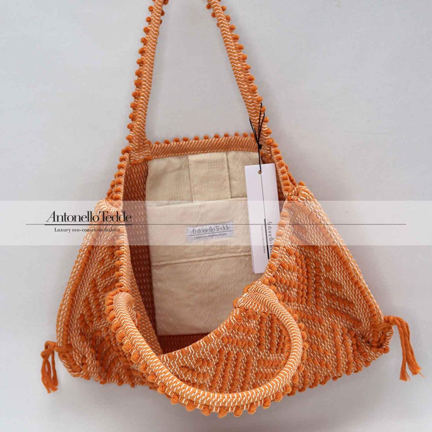 CAPRICCIOLI Medium ZigZag - Eco-conscious handwoven medium tote handbag - Orange