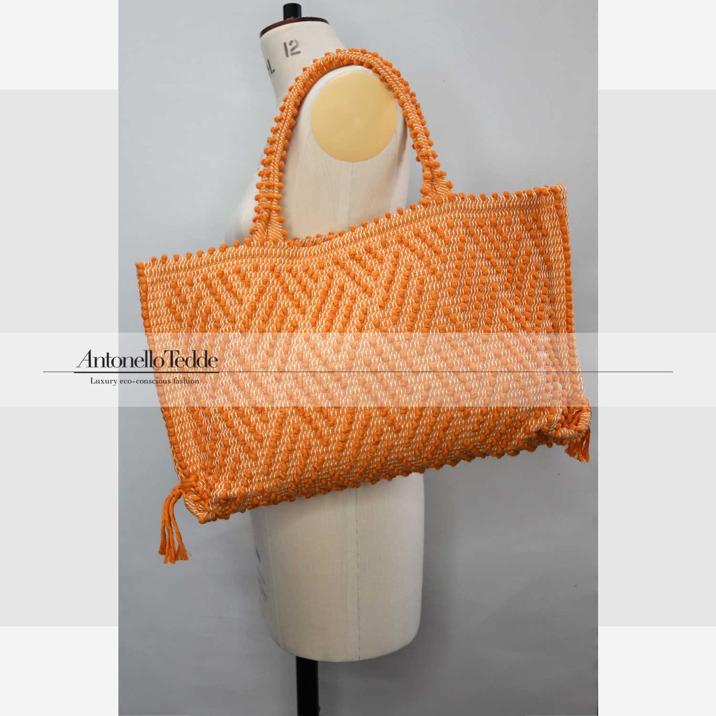 CAPRICCIOLI Medium ZigZag - Eco-conscious handwoven medium tote handbag - Orange