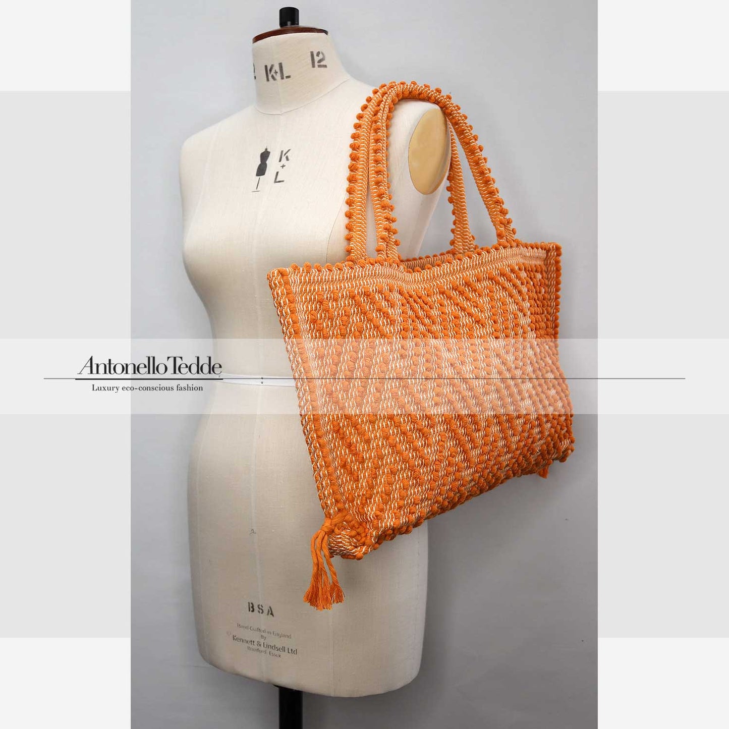 CAPRICCIOLI Medium ZigZag - Eco-conscious handwoven medium tote handbag - Orange