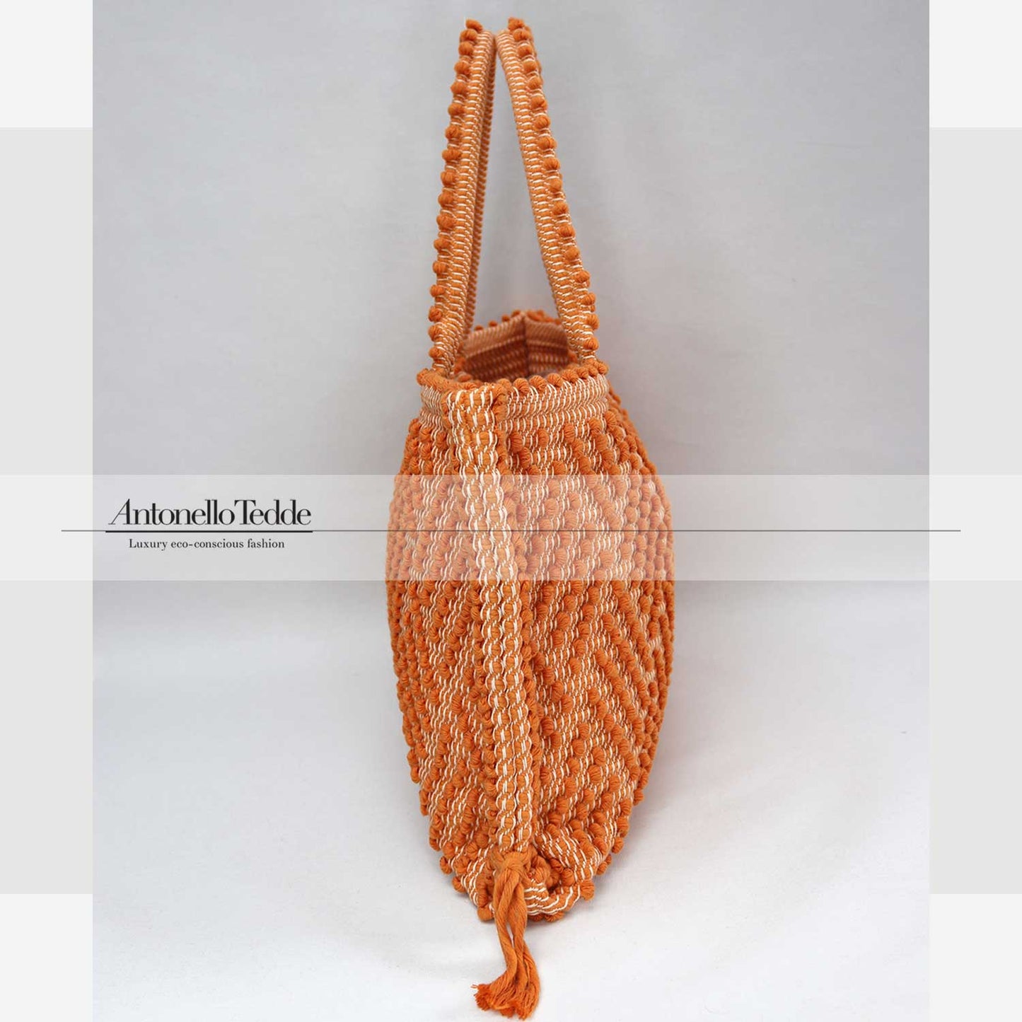 CAPRICCIOLI Medium ZigZag - Eco-conscious handwoven medium tote handbag - Orange