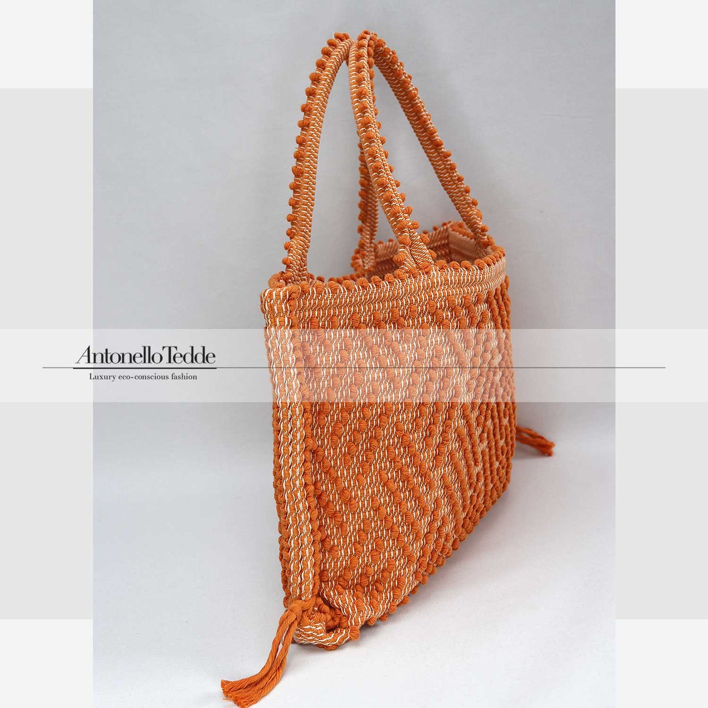 CAPRICCIOLI Medium ZigZag - Eco-conscious handwoven medium tote handbag - Orange